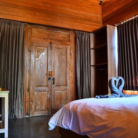 Putra'Lebah Amed Guest House Exterior foto
