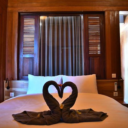 Putra'Lebah Amed Guest House Exterior foto