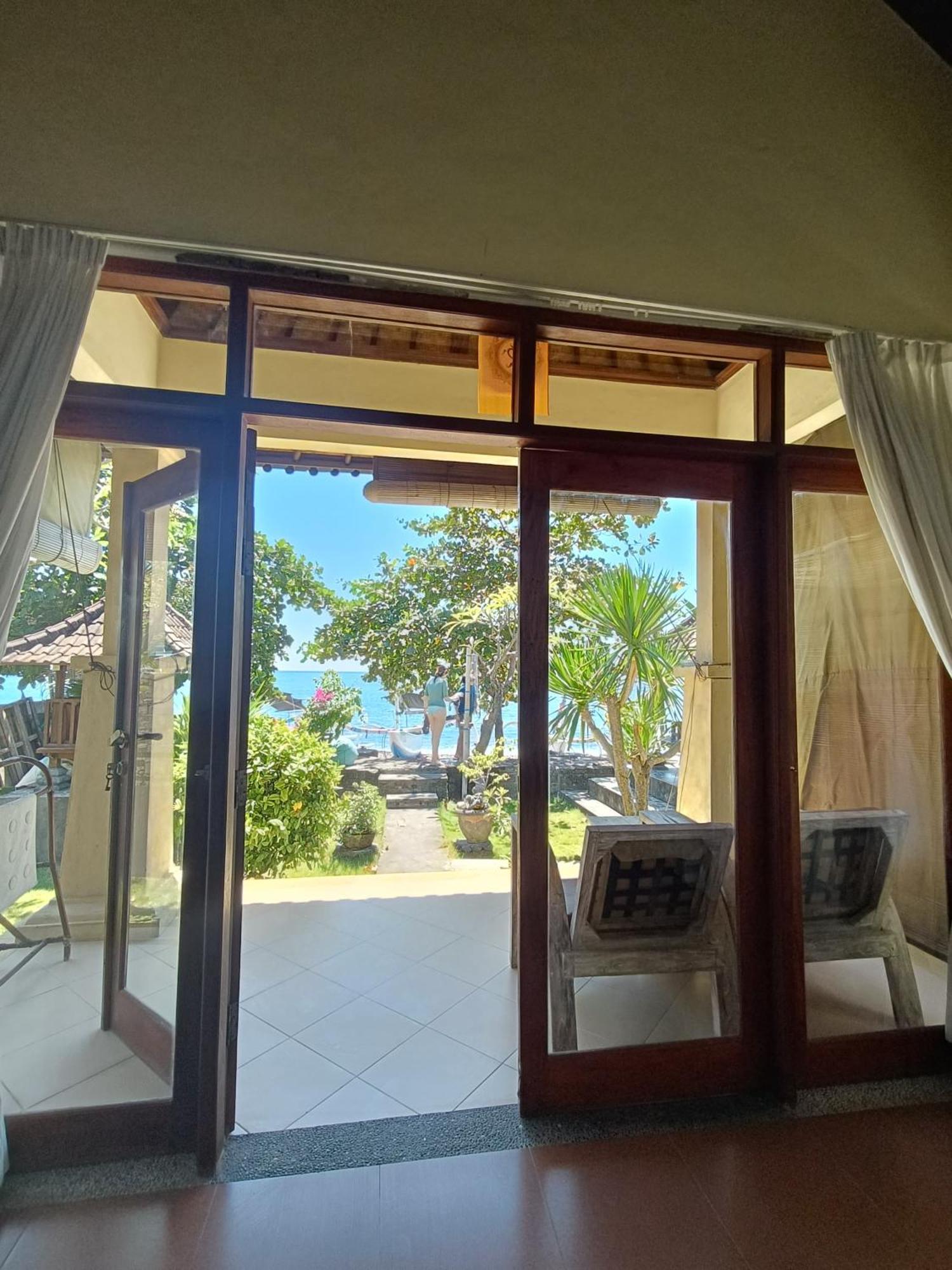 Putra'Lebah Amed Guest House Exterior foto